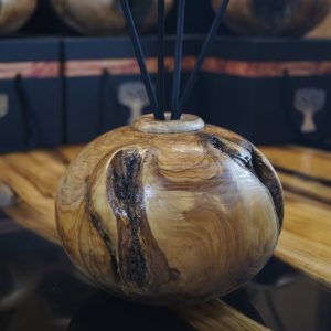 Woodsart Kamergeurverspreider Handgemaakt Massief Olijfhout Incl. Geurstokjes ⌀12cm