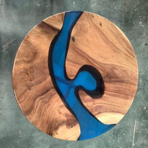 Circular straight edge epoxy salontafel
